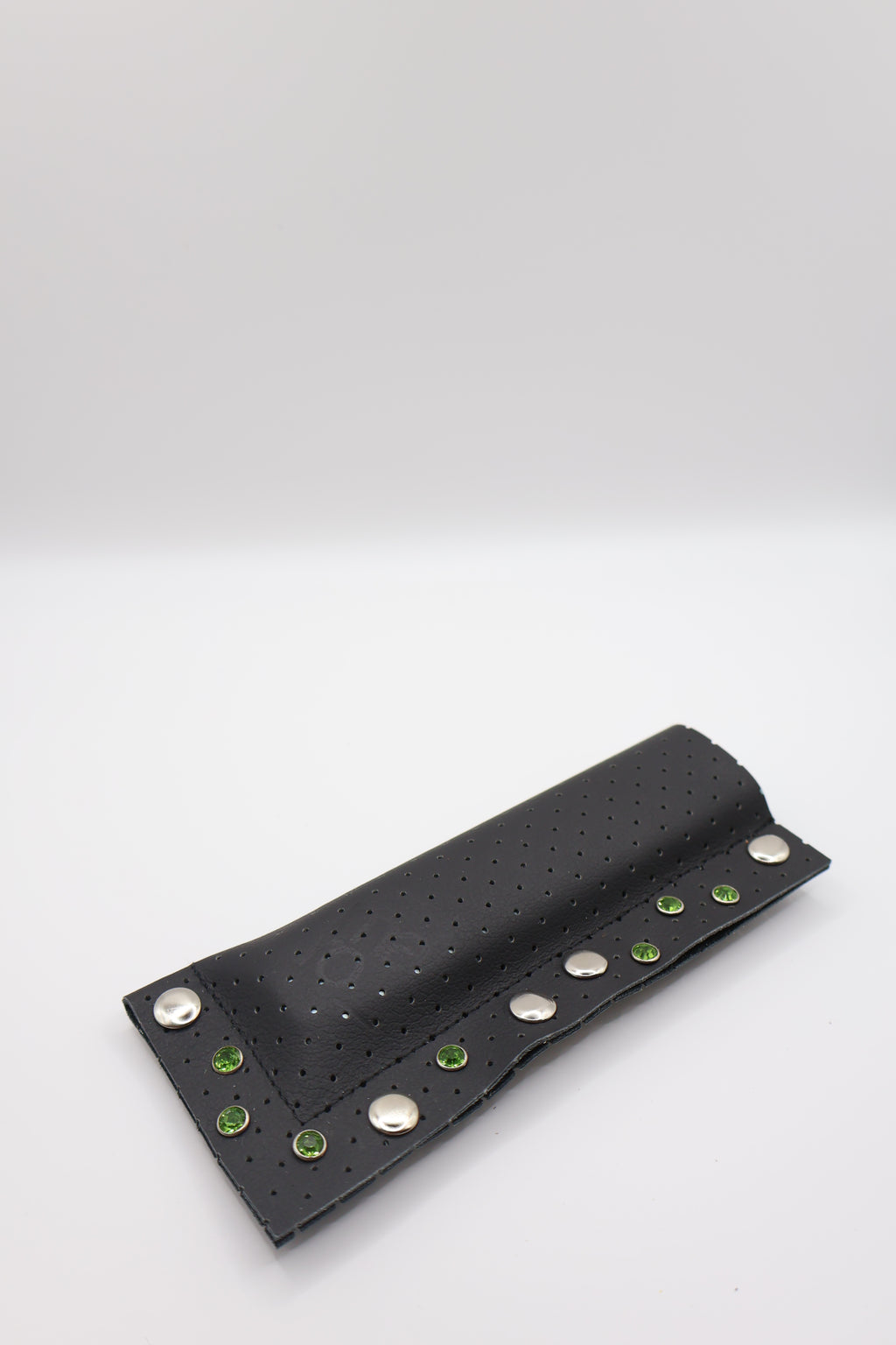 Black Crystal 02 handmade short leather case for IQOS ILUMA ONE, by WE ARE MARO, photo 2