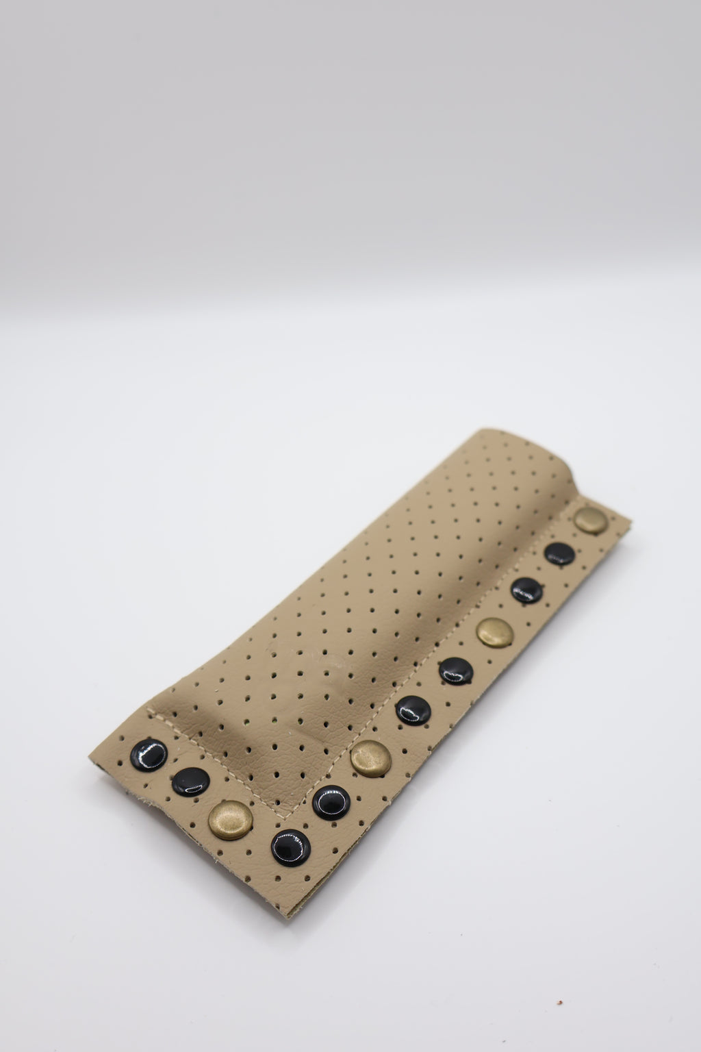 Beige Black handmade short leather case for IQOS ILUMA ONE, by WE ARE MARO, photo 2