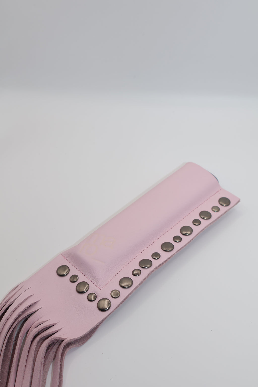 Cosmopolitan handmade leather fringe case for IQOS ILUMA ONE, by WE ARE MARO, photo 3